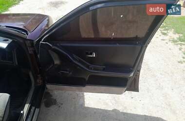 Седан Audi 80 1988 в 