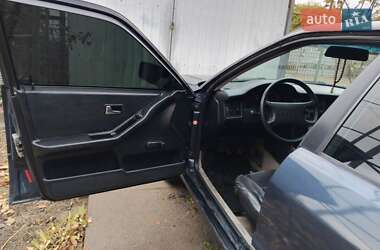 Седан Audi 80 1990 в 