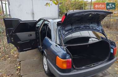 Седан Audi 80 1990 в 