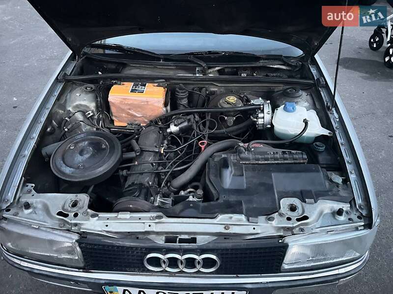 Седан Audi 80 1988 в Киеве