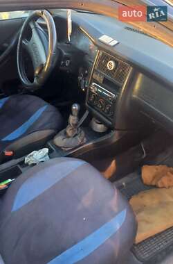 Седан Audi 80 1990 в 