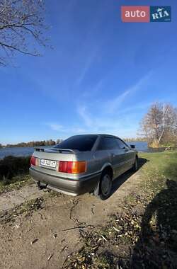 Седан Audi 80 1987 в Калиновке