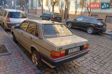 Седан Audi 80 1986 в Черновцах