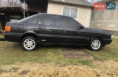 Седан Audi 80 1987 в Косові