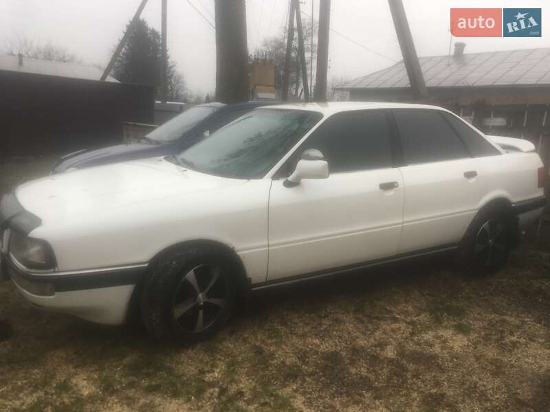Седан Audi 80 1987 в Городенці