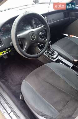 Универсал Audi 80 1994 в 