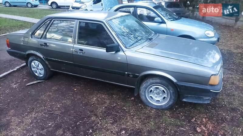 Седан Audi 80 1986 в Кам'янець-Подільському