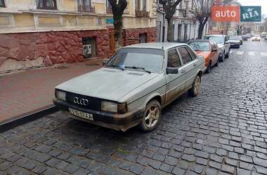 Седан Audi 80 1986 в Черновцах