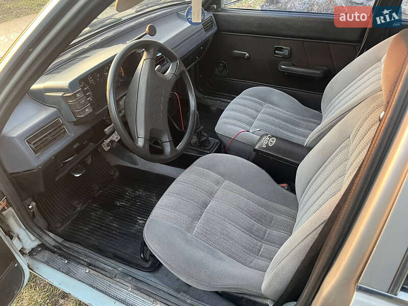 Седан Audi 80 1980 в Днепре