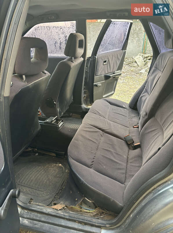 Седан Audi 80 1992 в Буську