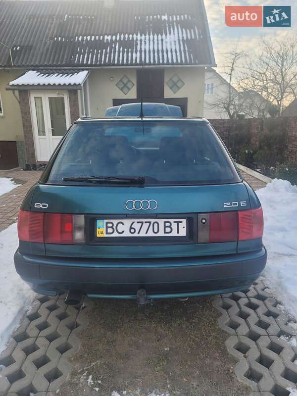 Седан Audi 80 1994 в Стебнику