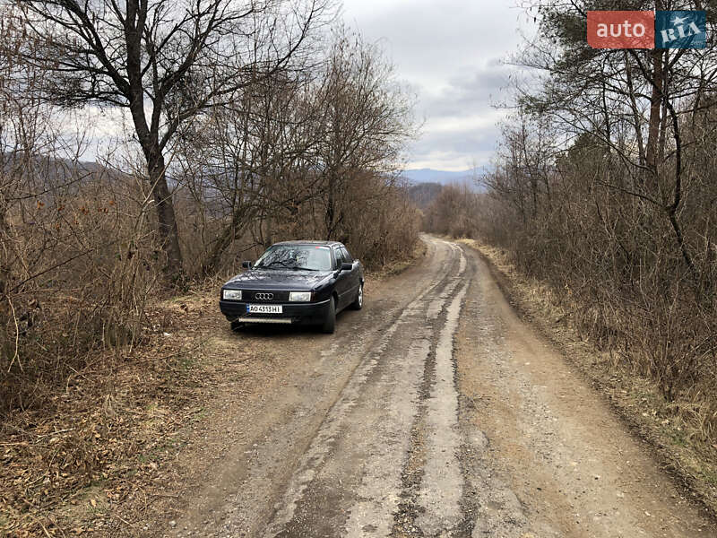 Седан Audi 80 1989 в Турьих Реметах