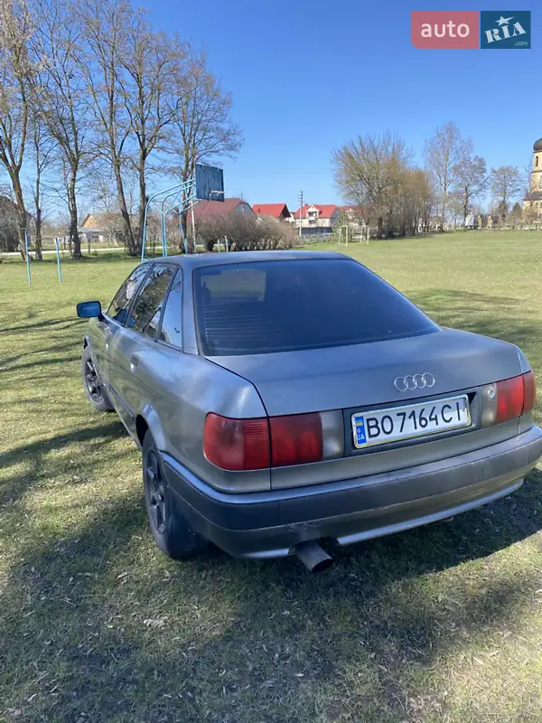 Audi 80