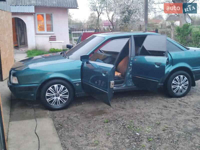 Седан Audi 80 1992 в 