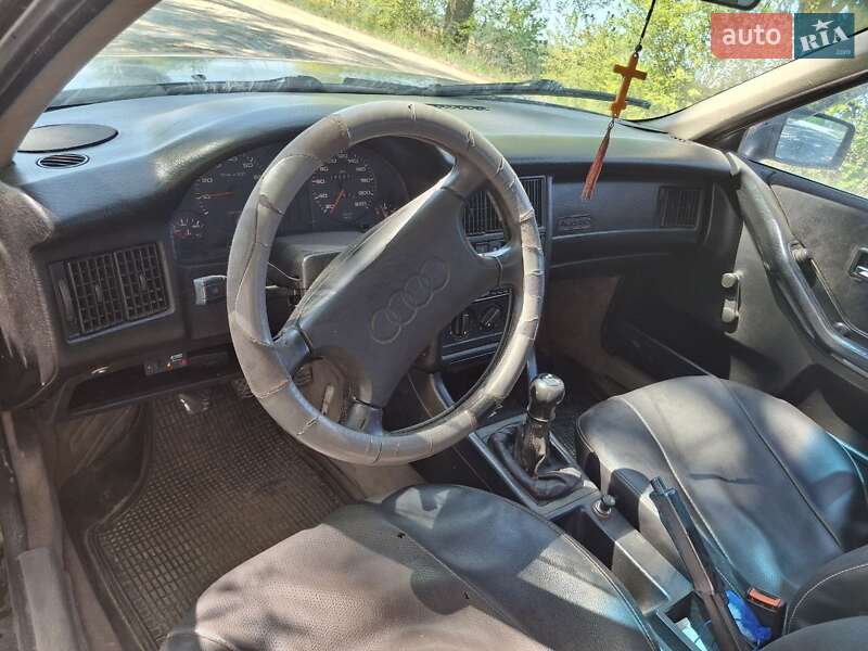 Седан Audi 80 1988 в Ізяславі