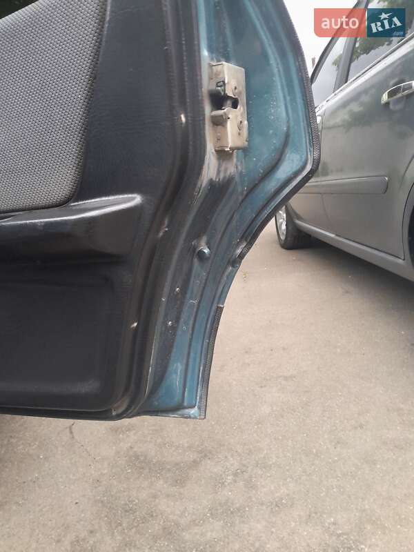 Седан Audi 80 1990 в Барановке фото 10 Седан Audi 80 1990 в Барановке