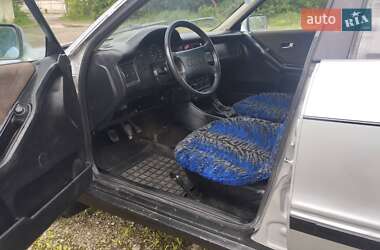 Седан Audi 80 1990 в 