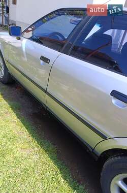 Седан Audi 80 1993 в Берегово