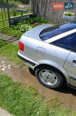 Седан Audi 80 1993 в Берегово