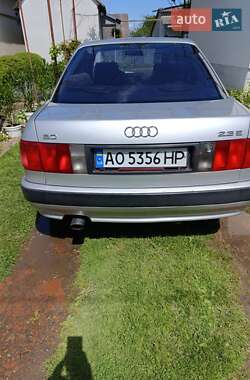 Седан Audi 80 1993 в Берегово