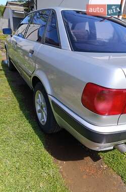 Седан Audi 80 1993 в Берегово