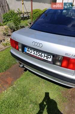 Седан Audi 80 1993 в Берегово