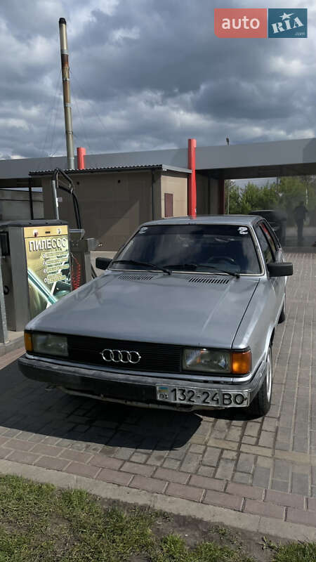 Седан Audi 80 1986 в 