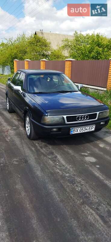 Седан Audi 80 1988 в Полонном