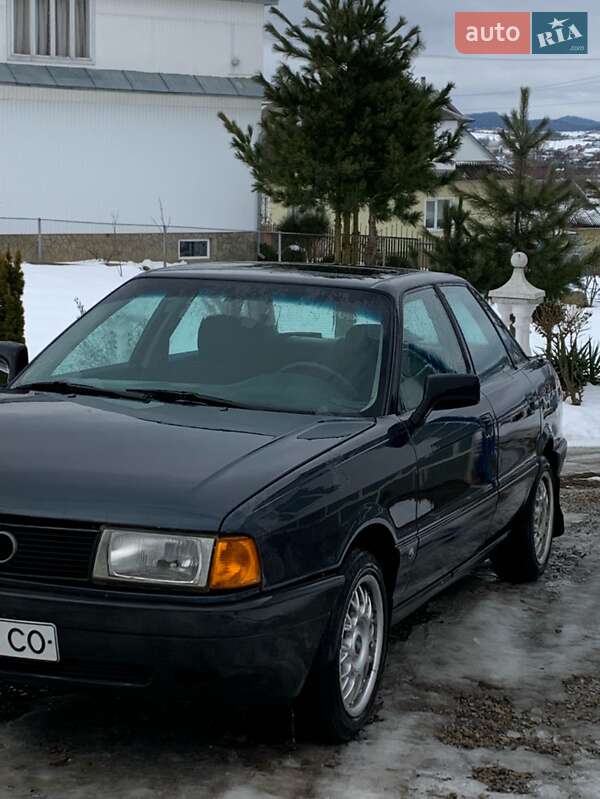 Седан Audi 80 1988 в Косові