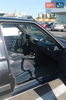 Седан Audi 80 1987 в 
