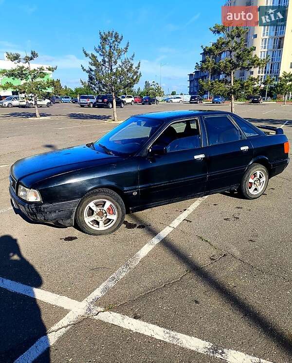 Седан Audi 80 1990 в 