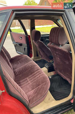 Седан Audi 80 1988 в 