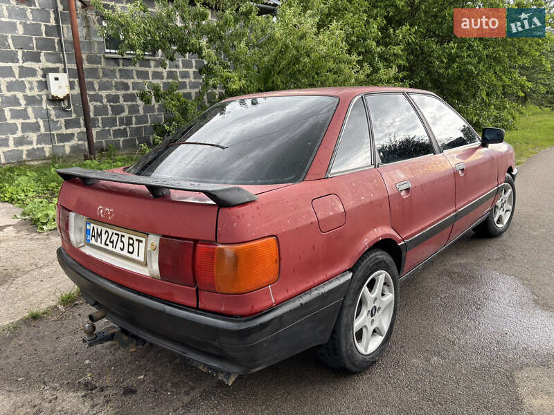 Седан Audi 80 1987 в Макарове