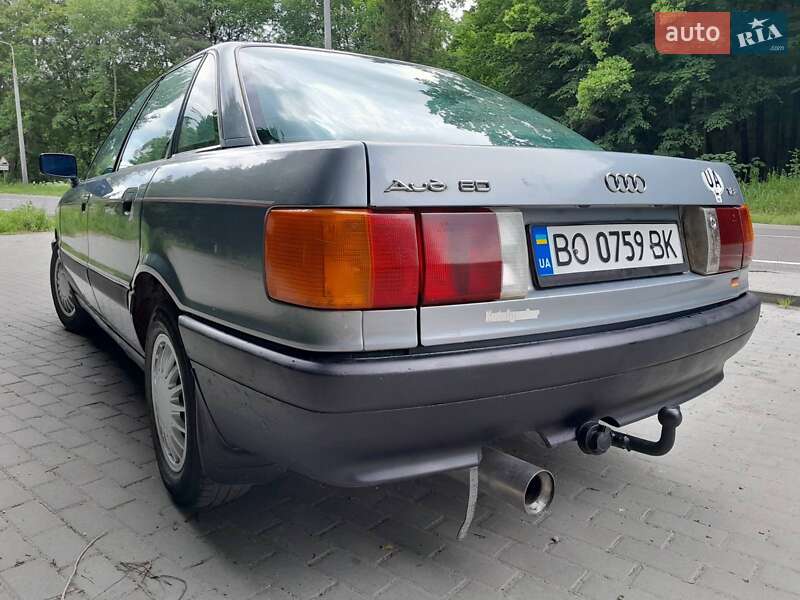 Седан Audi 80 1987 в Кременці