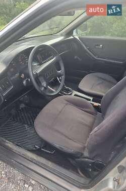 Седан Audi 80 1990 в 