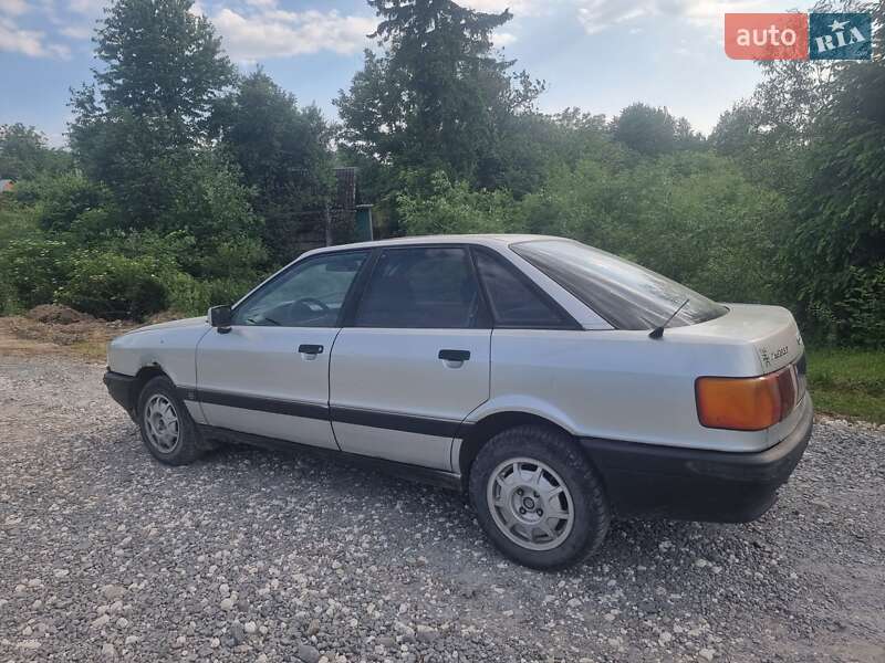 Седан Audi 80 1990 в Стебнику