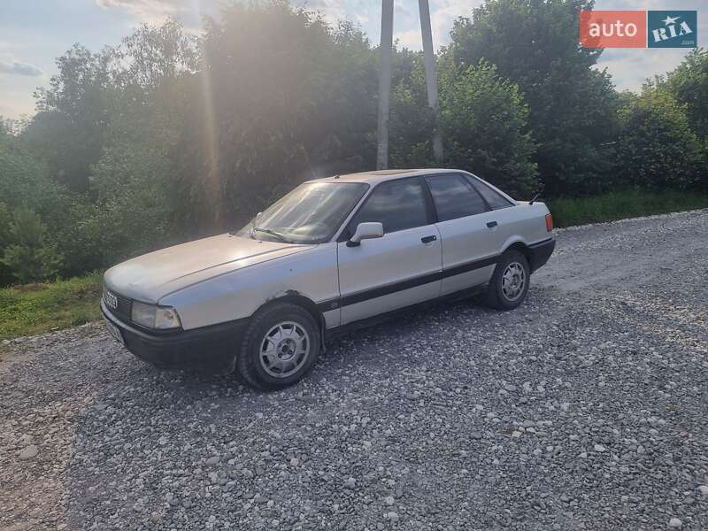 Седан Audi 80 1990 в Стебнику