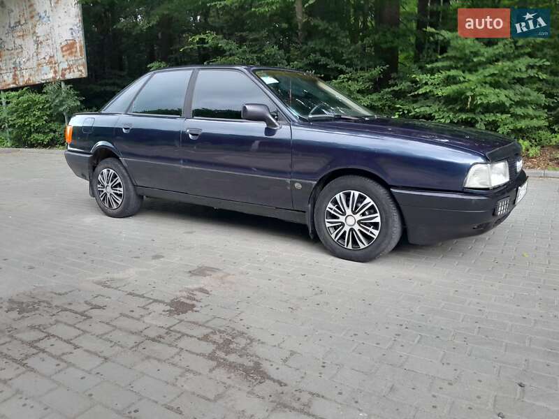 Седан Audi 80 1987 в Кременце