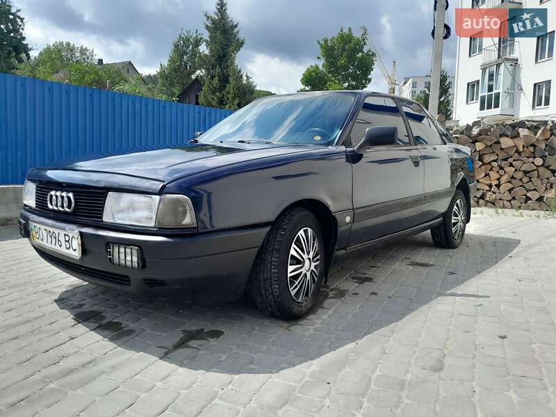 Седан Audi 80 1987 в Кременце