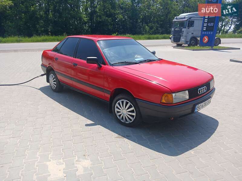 Седан Audi 80 1991 в Монастыриске