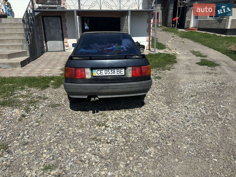 Седан Audi 80 1990 в Хотине
