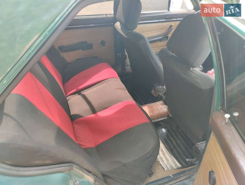 Седан Audi 80 1978 в Городку