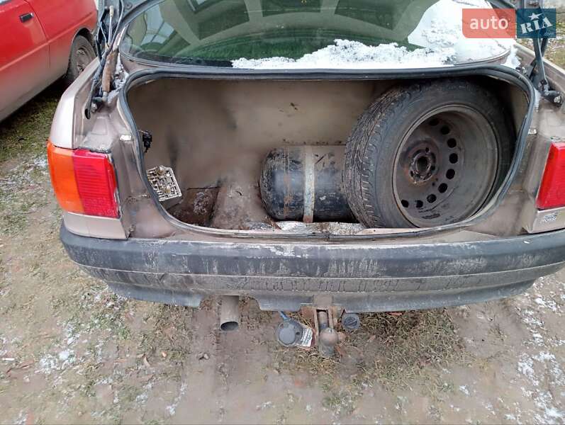 Седан Audi 80 1987 в Києві