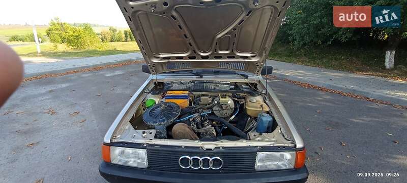 Седан Audi 80 1986 в Луцьку