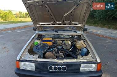 Седан Audi 80 1986 в 