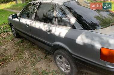 Седан Audi 80 1988 в Черновцах
