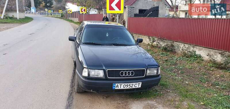 Седан Audi 80 1987 в Черновцах
