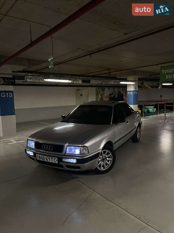 Седан Audi 80 1988 в 