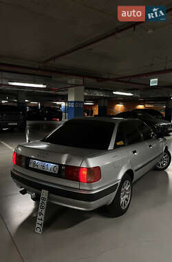 Седан Audi 80 1988 в 