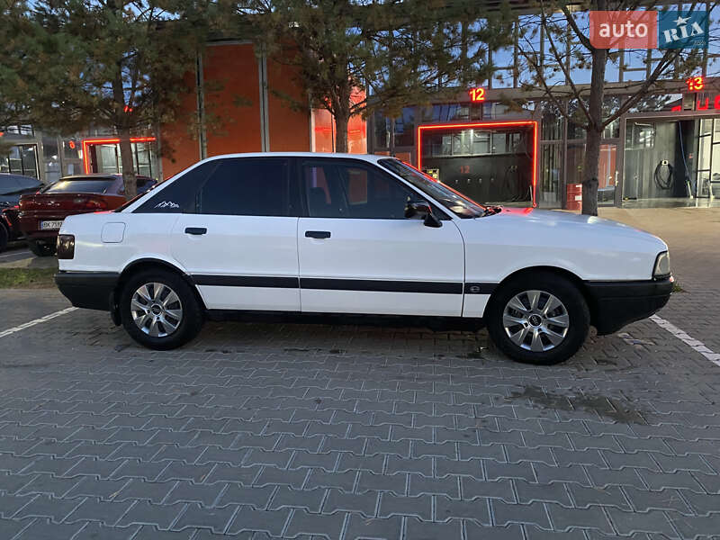 Седан Audi 80 1988 в Ровно